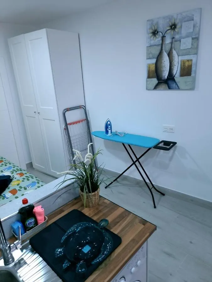 Apartamentos Zanca City Center Free Luggage Storage مالقة