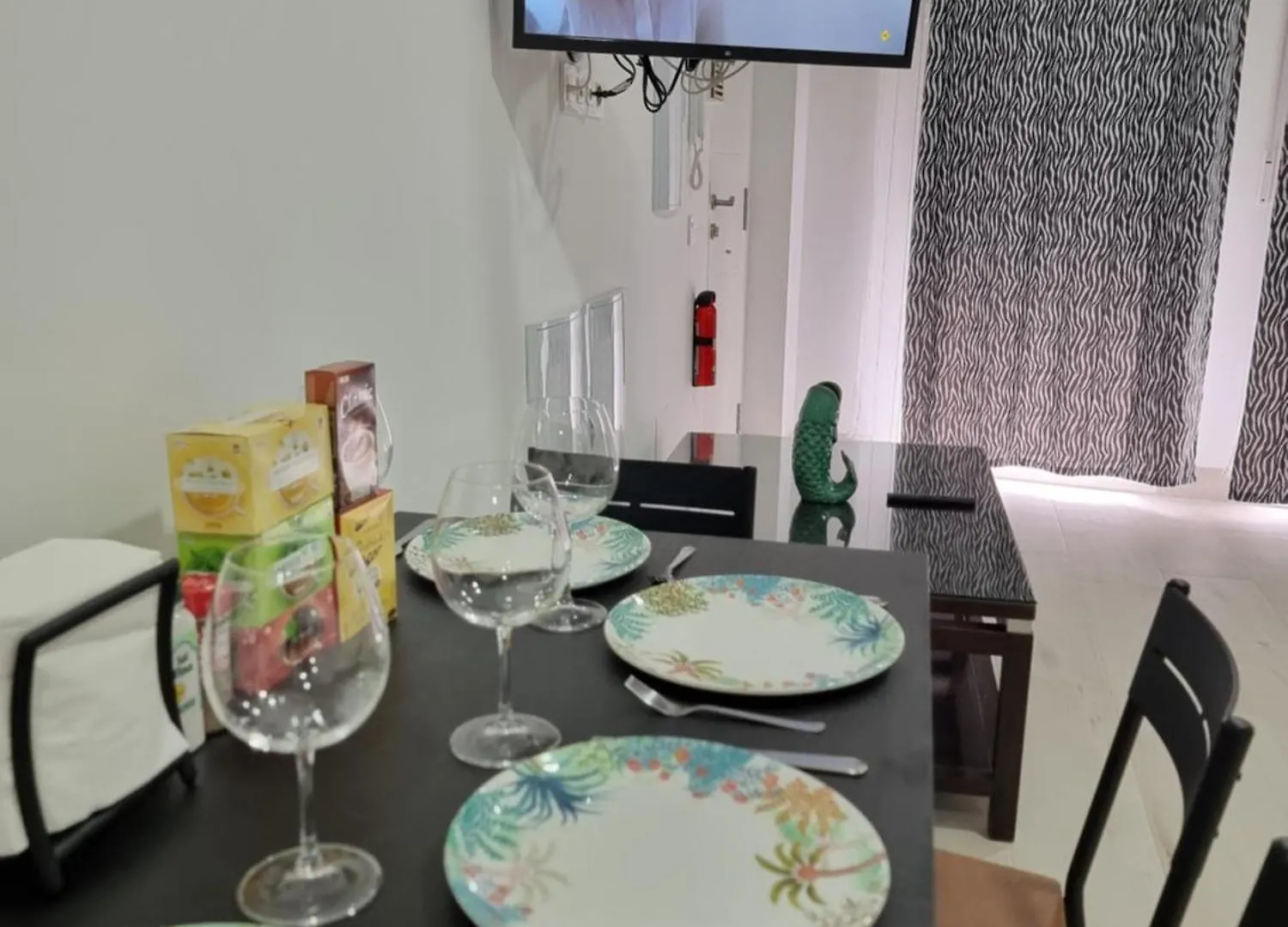 Apartamentos Zanca City Center Free Luggage Storage مالقة 0*,